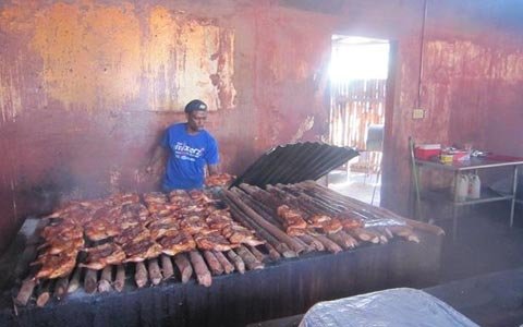 Barbacoa típica de Jamaica: Jerk Barbacoa típica de Jamaica: Jerk